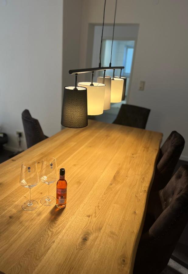 Apartment Fuer 6 Crailsheim Zentrum Netflix 300 Mbit Wlan Luaran gambar
