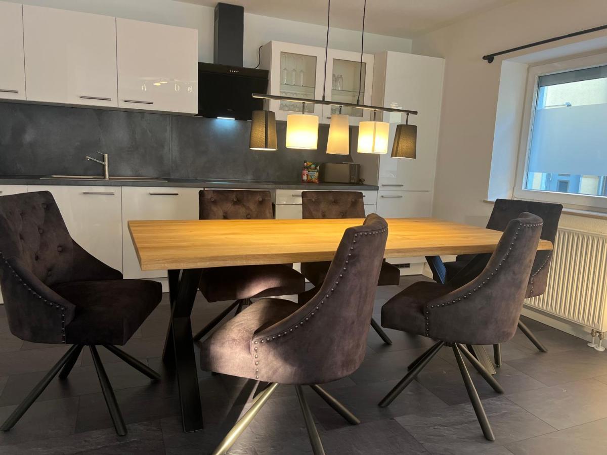 Apartment Fuer 6 Crailsheim Zentrum Netflix 300 Mbit Wlan Luaran gambar